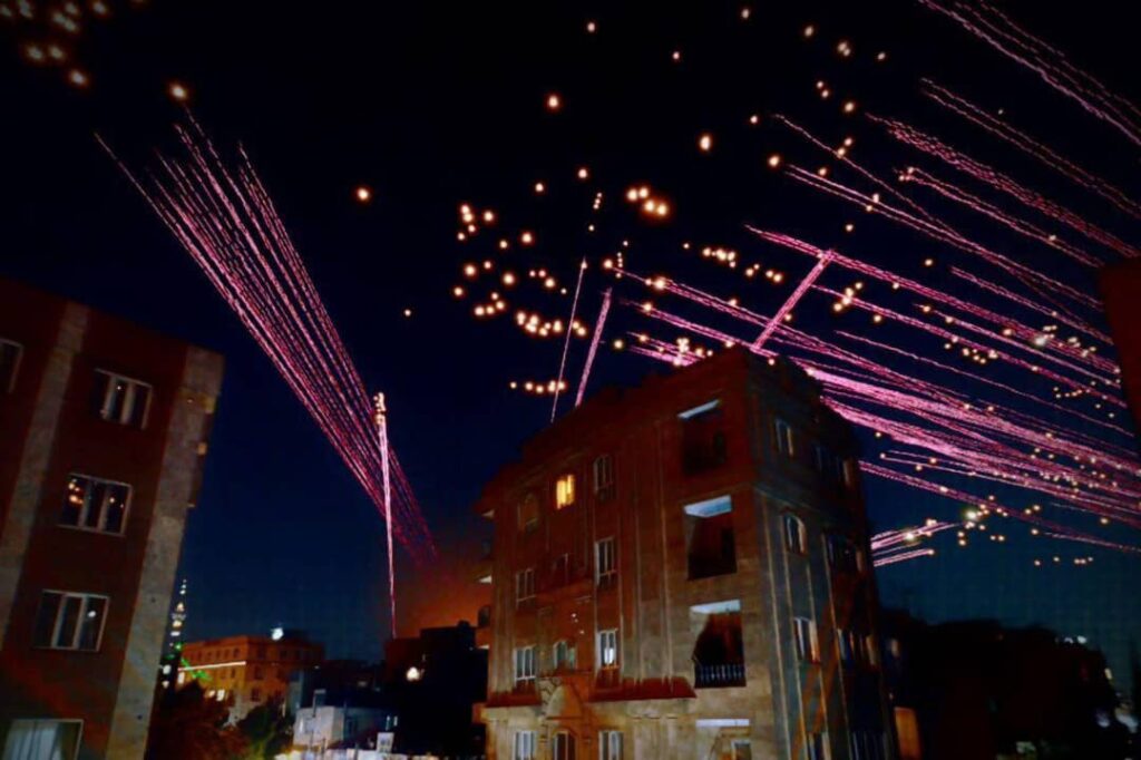 Les bombardements intensifs et incessants d'Israël sur les régions stratégiques de l'Iran.